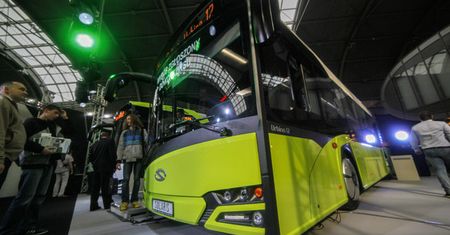 Solaris zaprezentował autobus na wodór