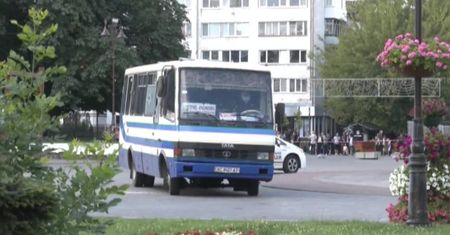 Uzbrojony mężczyzna wziął zakładników w autobusie w Łucku na Ukrainie