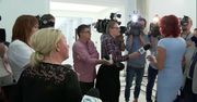 “Muszę najpierw wysłać sms-y”. Politycy PiS uniknęli konfrontacji z protestującymi w Sejmie