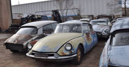 Kilkadziesiąt Citroenów DS za grosze