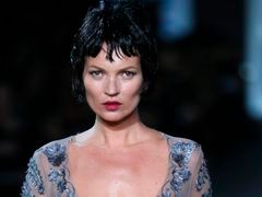 Kate Moss znów na wybiegu - czy wciąż ma to "coś?