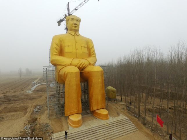 Posąg Mao Zedonga (fot. China Photo Press / EAST NEWS) 