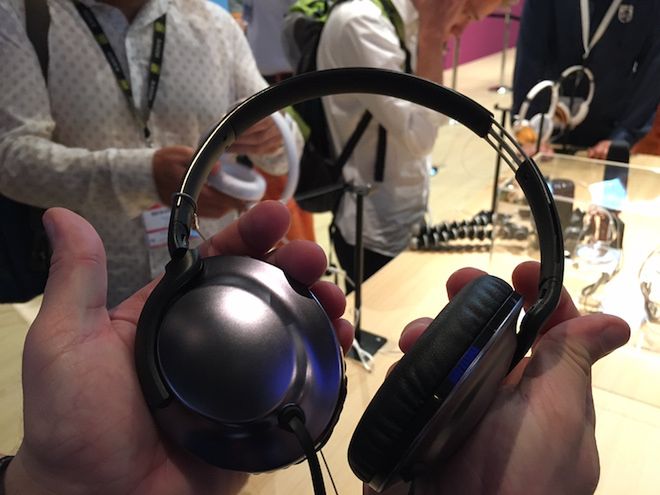 IFA 2016: Świetny dźwięk w superlekkich słuchawkach za niewielkie pieniądze - Philips Flite