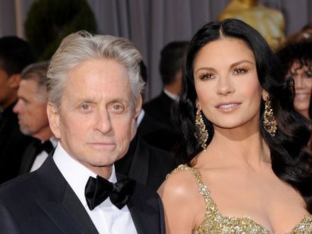 Catherine Zeta-Jones i Michael Douglas są pogodzeni i silni