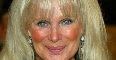 Linda Evans zoperowała się dla mężczyzny