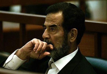 Saddam Husajn woli pluton egzekucyjny niż szubienicę