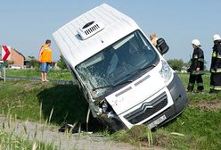 Tragiczny wypadek busa na drodze krajowej nr 8