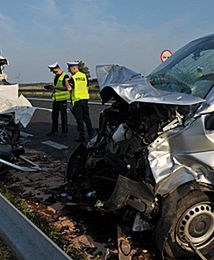 Czołowe zderzenie busów