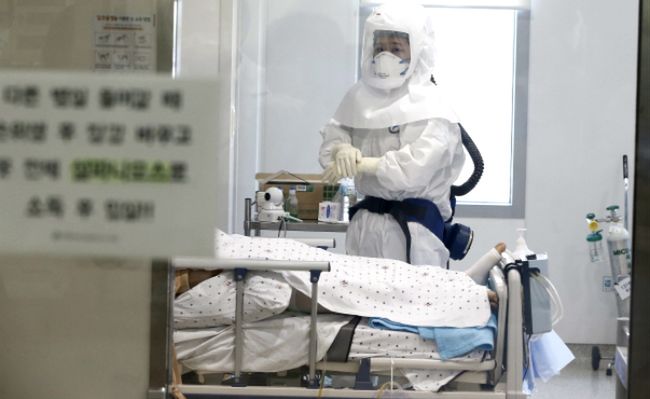 Kolejna ofiara wirusa MERS w Korei Płd. Na całym świecie zmarło już ponad 450 osób