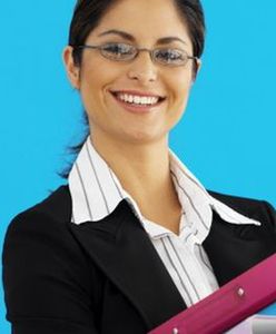 Rośnie liczba urzędników, a miała maleć