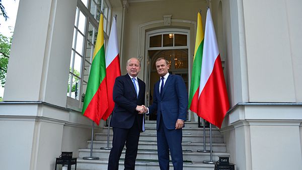 Premierzy Andrius Kubilius i Donald Tusk na spotkaniu w Warszawie