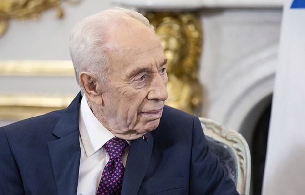 Szimon Peres doznał udaru i trafił do szpitala