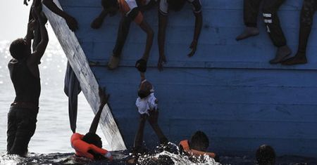 Pięć tysięcy migrantów utonęło w drodze do Europy