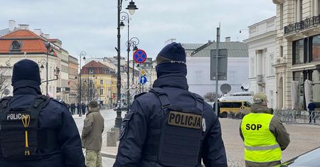 Pierwsza oficjalna wizyta prezydenta Ukrainy w Polsce: Wołodymyr Zełenski spotyka się z Andrzejem Dudą i Polakami na Placu Zamkowym