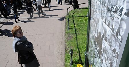 "Polacy wychodzą już z żałoby po katastrofie"