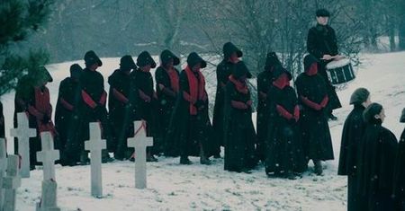 Serial "Opowieść podręcznej 2" już niedługo w Polsce. Jeszcze mocniejszy niż "Black Mirror"?