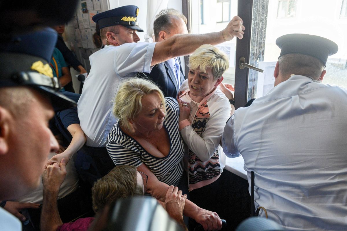 Sondaż: protest w Sejmie powinien trwać dalej. Najbardziej zyskała opozycja