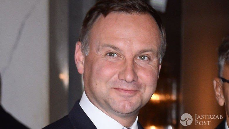 Andrzej Duda przyszedł bez żony na premierę "Smoleńsk"