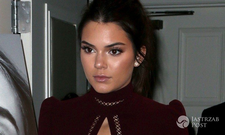 Kendall Jenner znowu promuje Balmain. Nie uwierzycie, gdzie pojawiła się ubrana w kosztowne wdzianko tej marki