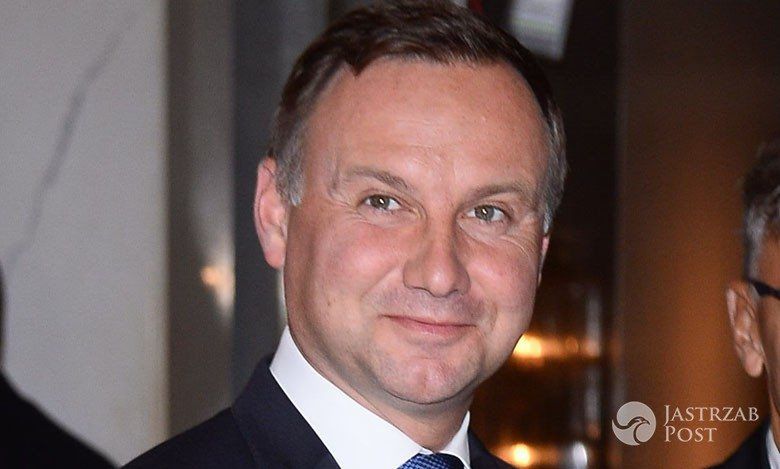 Andrzej Duda przyszedł bez żony na premierę "Smoleńsk"