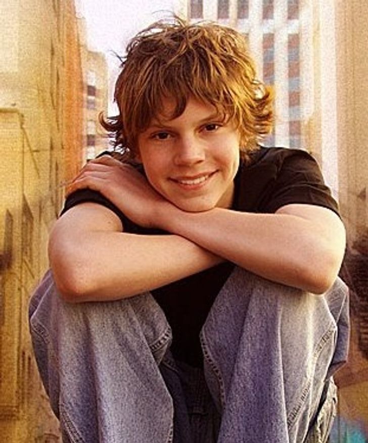 Evan Peters/facebook