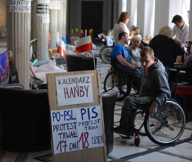 "Kalendarz hańby", prośba o eutanazję i słowa o chamstwie. Protest wymknął się spod kontroli