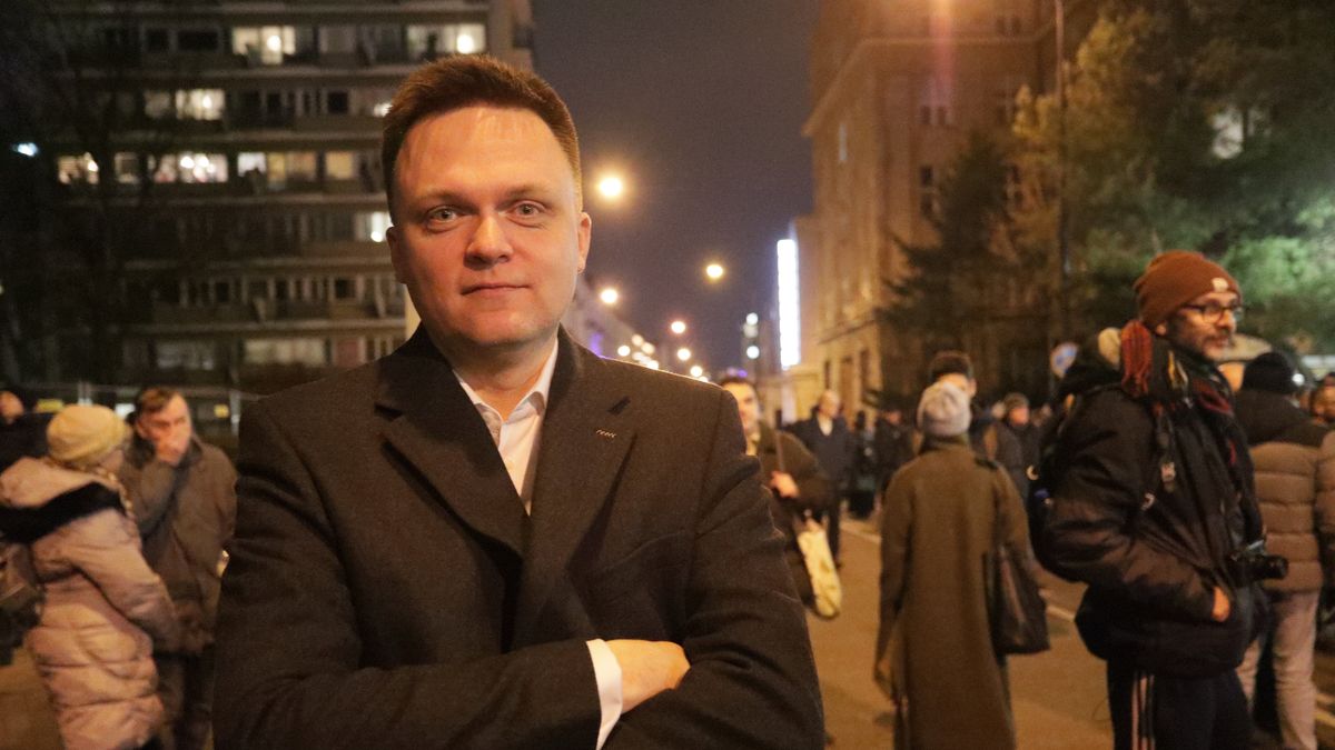 Szymon Hołownia na środowej manifestacji w obronie sędziów