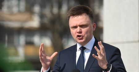 Koronawirus w Polsce a wybory prezydenckie 2020. Szymon Hołownia zaostrza przekaz