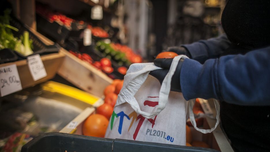 Jak radzą sobie mali sprzedawcy w czasie pandemii? Muszą być elastyczni.