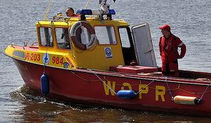 12-latek wypadł z kajaka na jeziorze Kałębie. Trwa akcja