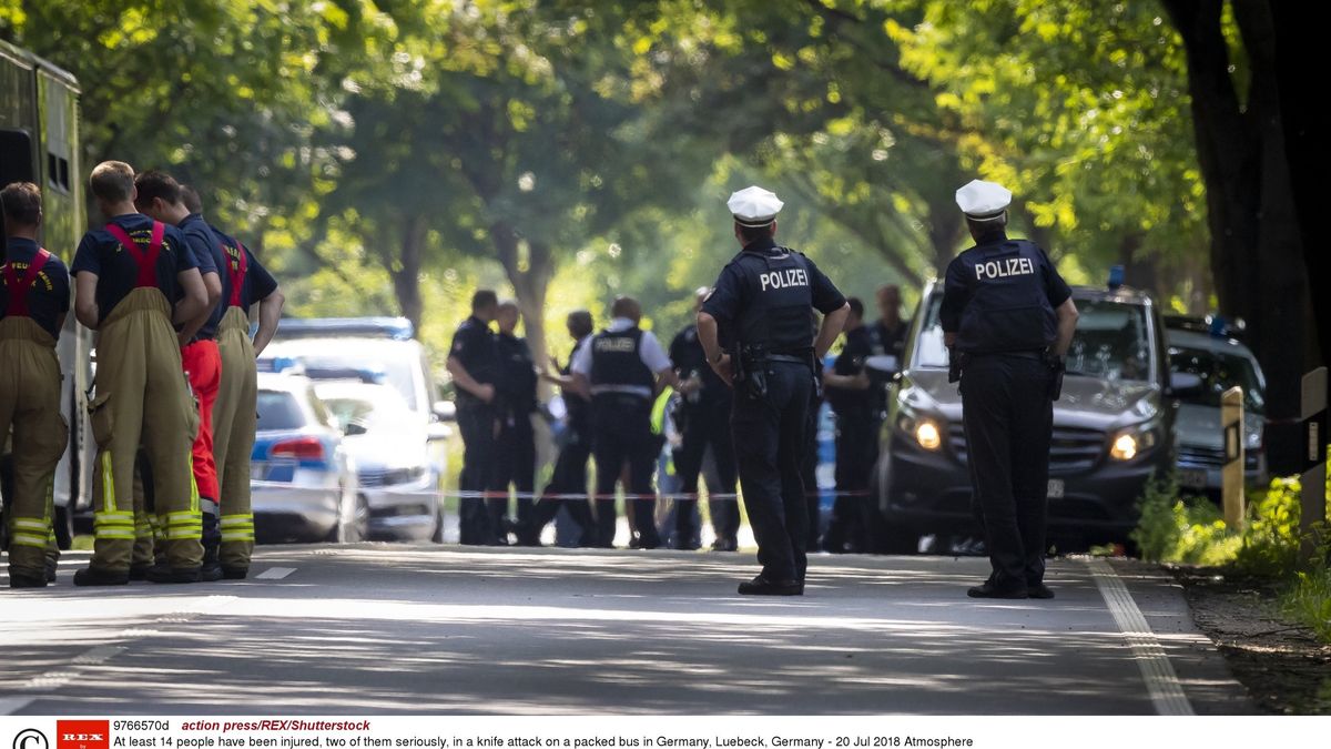 Kierowca autobusu swoją postawą umożliwił pasażerom ucieczkę