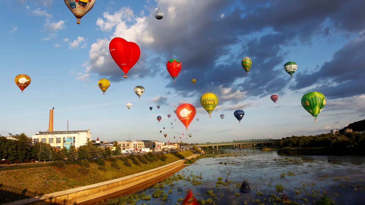 Setka balonów nad Kownem
