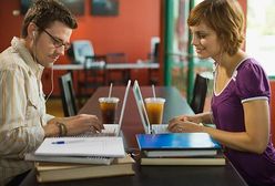 Z emigracji wracają samotni, pary zostają