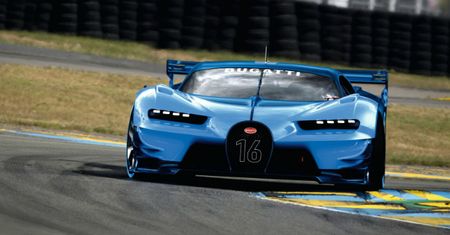 Dwa "białe kruki" Bugatti mają nowego właściciela. Chiron i Gran Turismo pojechały do Arabii Saudyjskiej