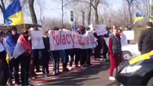 Wśród uczestników "polskiego protestu" tylko jedna osoba mówiła po polsku