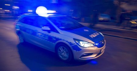 Zgwałcili w lesie mężczyznę. Później mu grozili