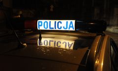 Wypadek na S7. Wyrwany silnik leżał 50 metrów od auta