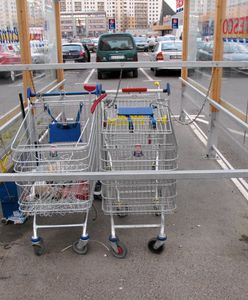 Uboczne skutki zakazu handlu w niedzielę. Zgłosił kradzież auta i dostał zarzuty