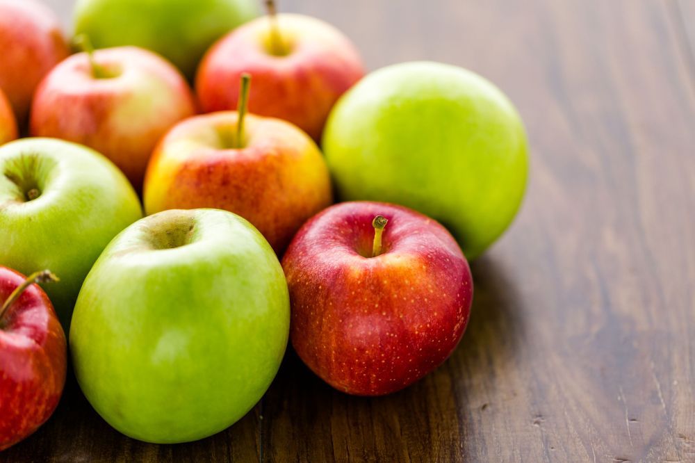 Sprytny sposób na dzielenie jabłka