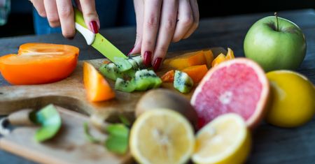 Produkty, które sprawią, że spojrzenie nabierze blasku. Warto jeść codziennie