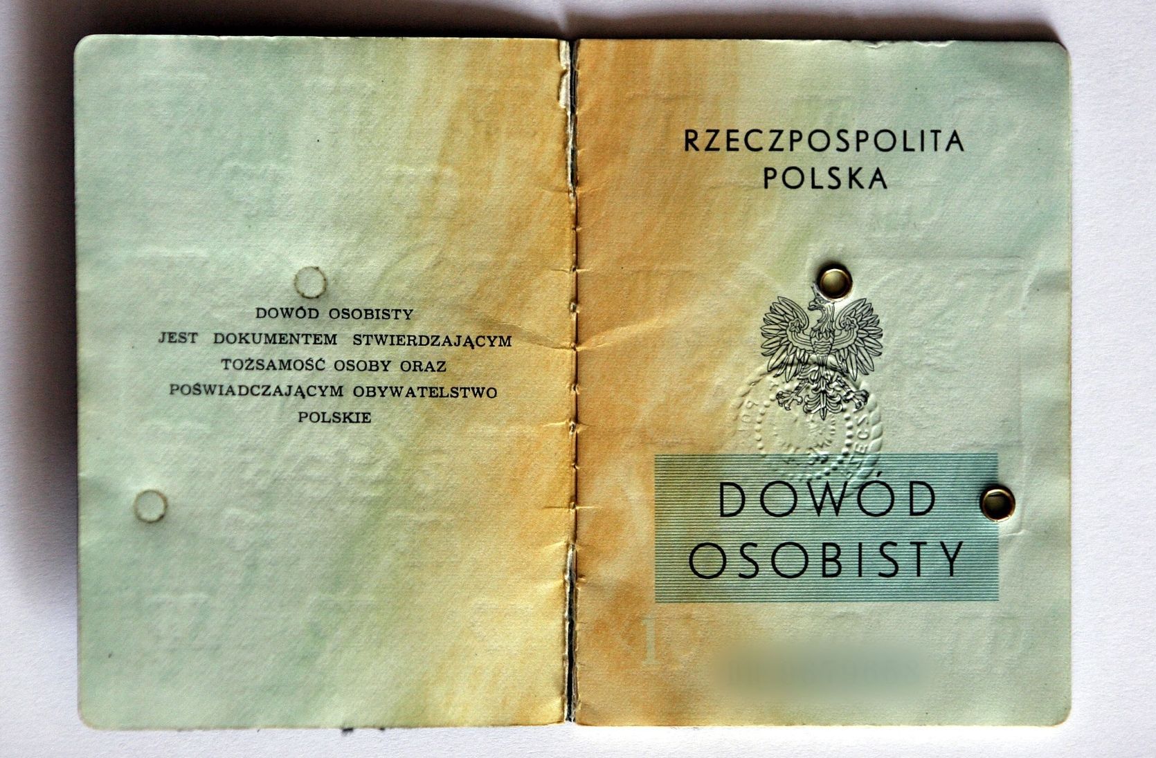 W nowych dowodach osobistych zrezygnowano z wpisywania adresu zameldowania. Jednak obowiązek meldunkowy pozostał