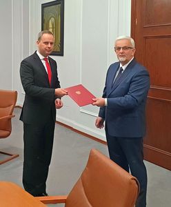 Polityk PiS przegrał wybory, ale i tak rządzi. Nominacja od premiera