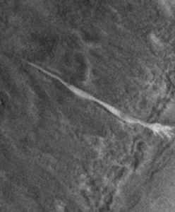 Być może również obecnie ciekła woda pojawia się na powierzchni Marsa