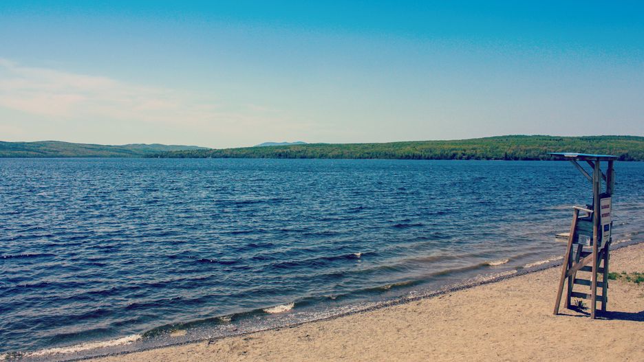 Zdjęcie ze Skorzęcina, jeden z plażowiczów zrobił zdjęcie na plaży
