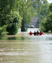 Powódź niszczy rolników