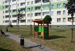 Ławki dla karmiących mam. Już są na jednej z warszawskich dzielnic