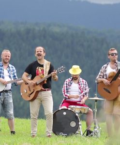 Sławomir idzie jak burza. "Ty mała znów zarosłaś" będzie nowym hitem?