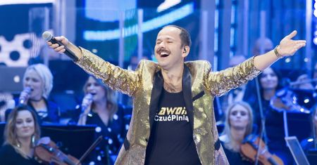 Sławomir pokazał "gorący" teledysk. Odważne sceny i roznegliżowane dziewczyny