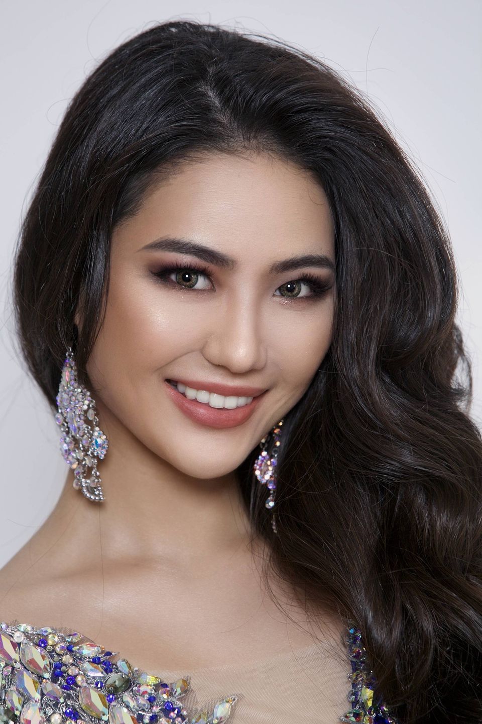 Korea Miss Supranational 2019: Laura Kwon