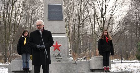 Rosjanie remontują cmentarze Armii Czerwonej w Polsce. Inwestują miliony